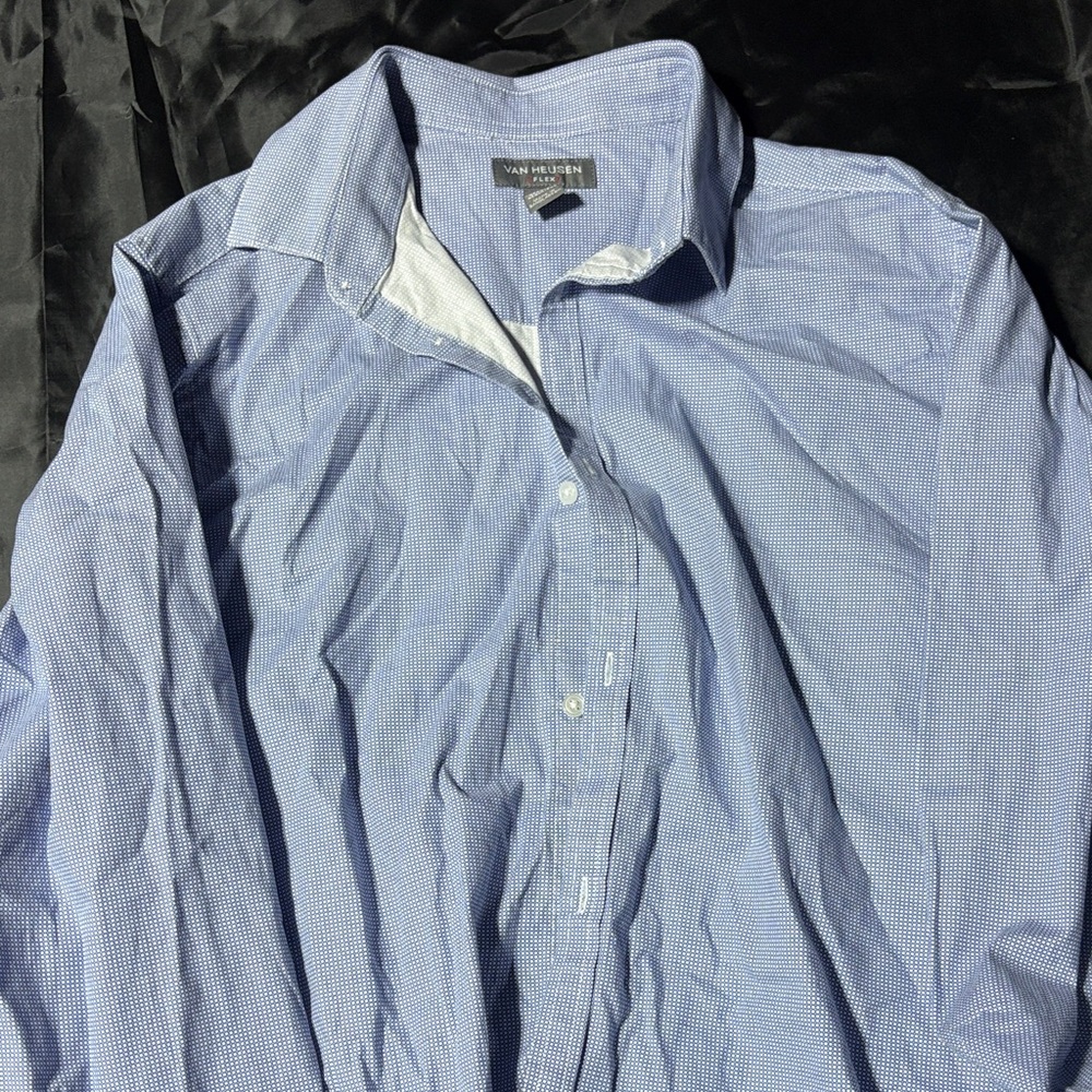 Van Heusen Men's Light Blue Button Down Shirt